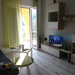 Ela *